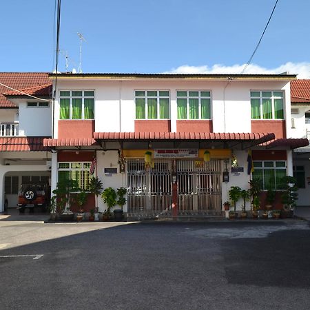 Megastar Inn Vacation Stay Kangar Esterno foto