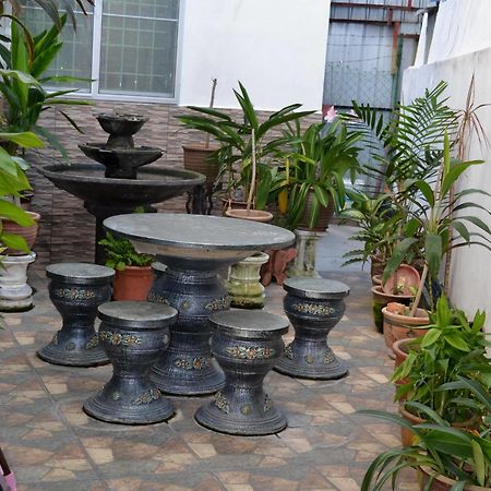 Megastar Inn Vacation Stay Kangar Esterno foto