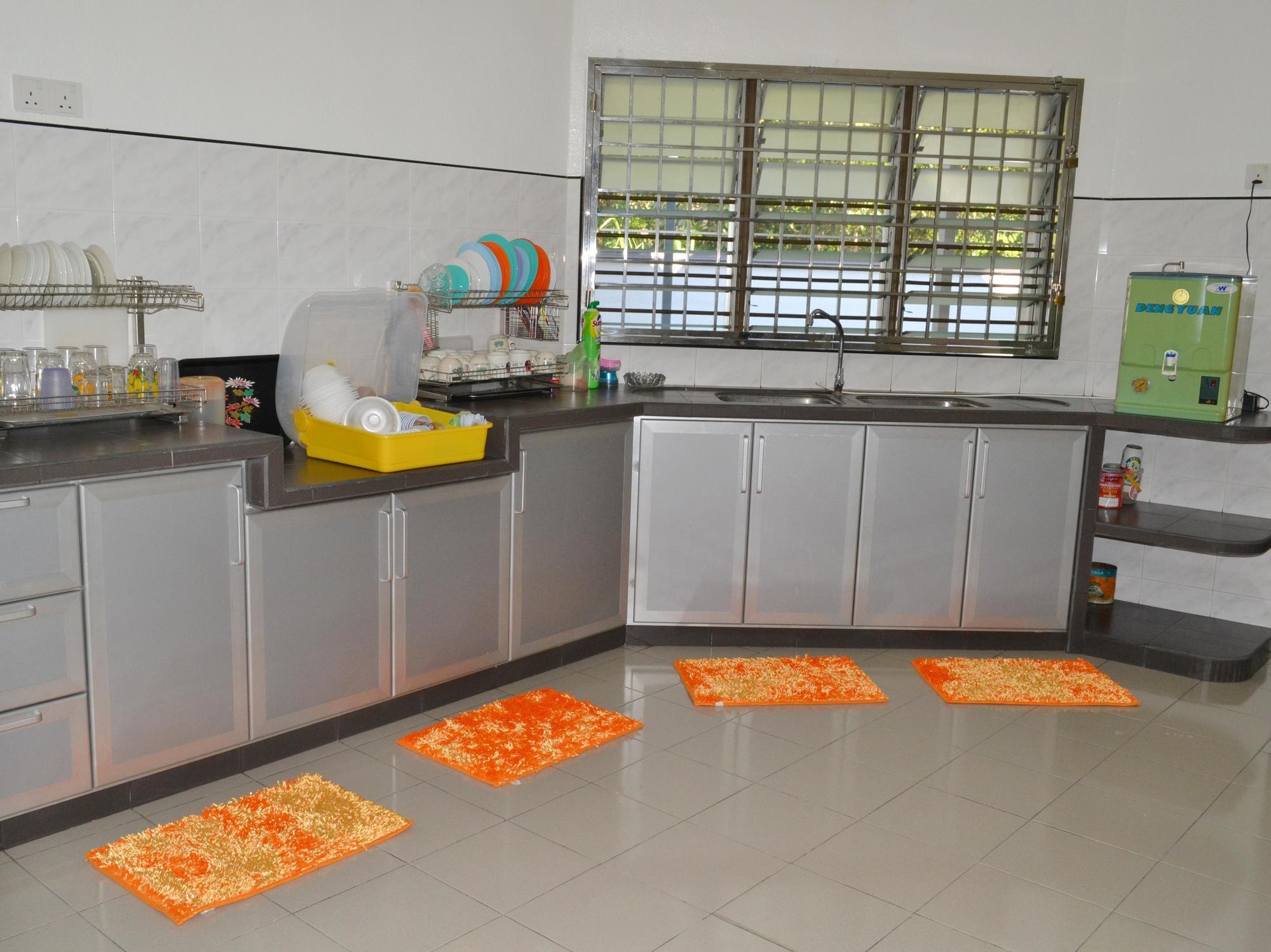 Megastar Inn Vacation Stay Kangar Esterno foto